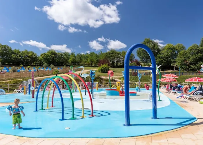 Saint Avit Loisirs 펜션 Journiac